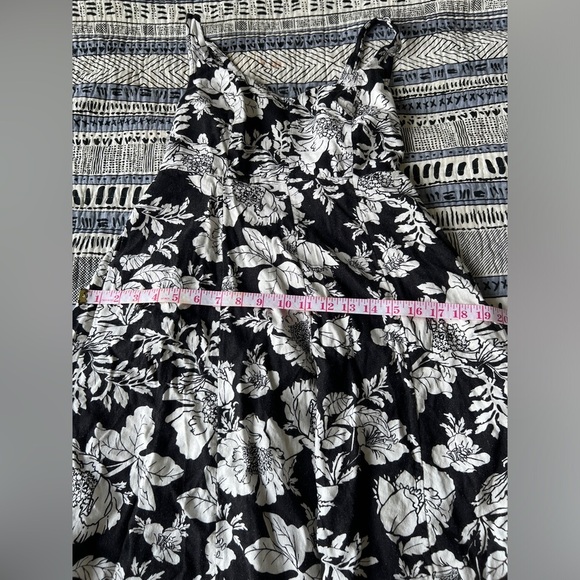NWT Old Navy Floral Black & White Midi Euro Summer Dress Linen Fit & Flare Small - Picture 13 of 13
